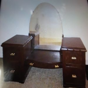 Vintage vanity